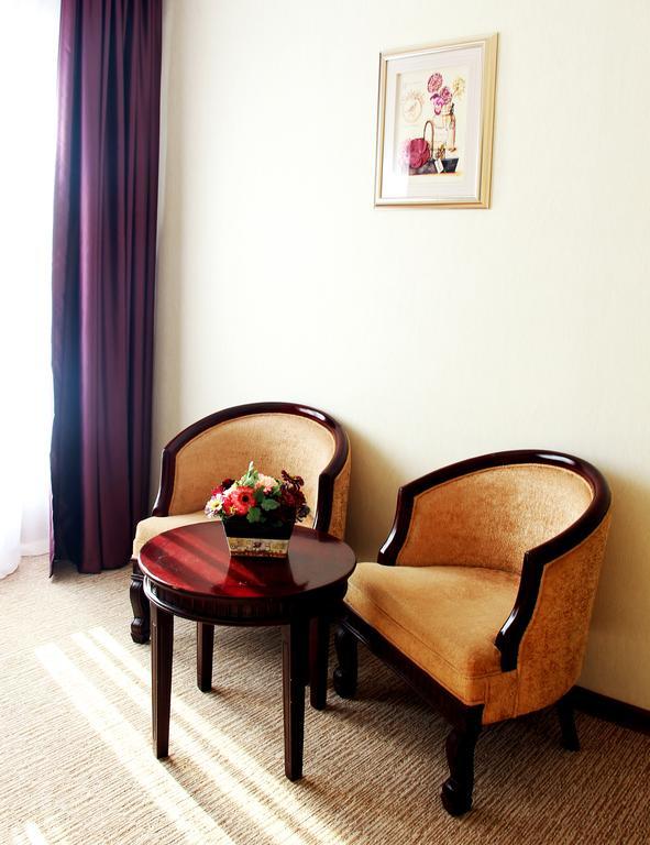 Hotel Victoria บาคูเรียนี ห้อง รูปภาพ