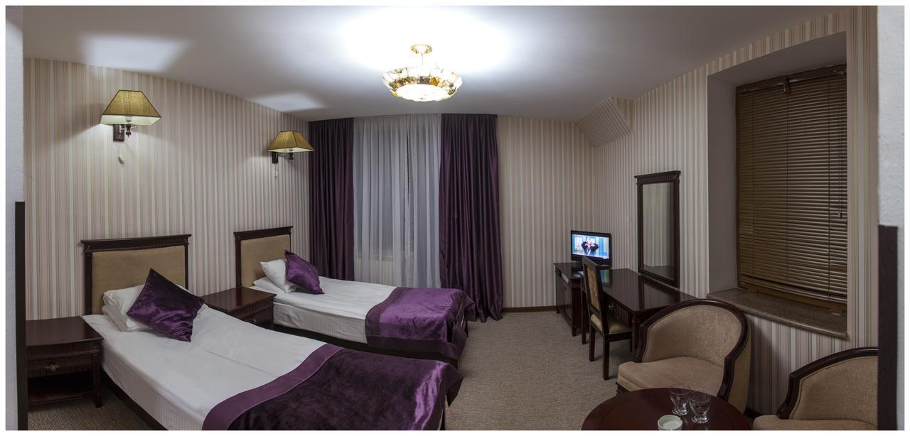Hotel Victoria บาคูเรียนี ภายนอก รูปภาพ